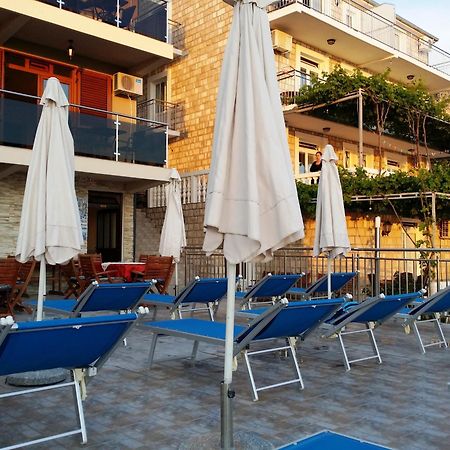 Apartments Dragisic Sveti Stefan Luaran gambar