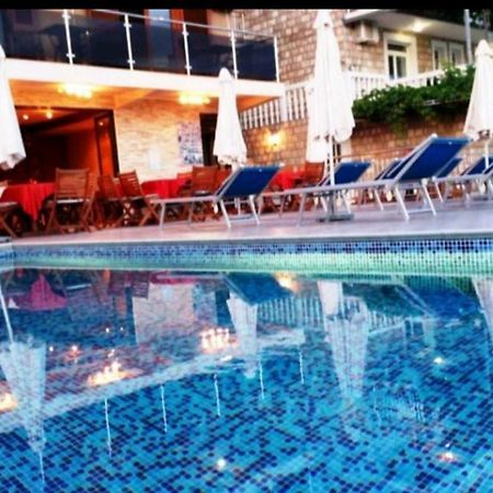 Apartments Dragisic Sveti Stefan Luaran gambar