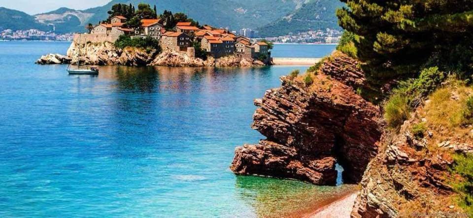 Apartments Dragisic Sveti Stefan Luaran gambar