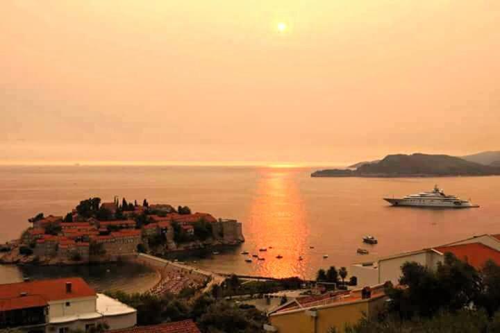 Apartments Dragisic Sveti Stefan Luaran gambar