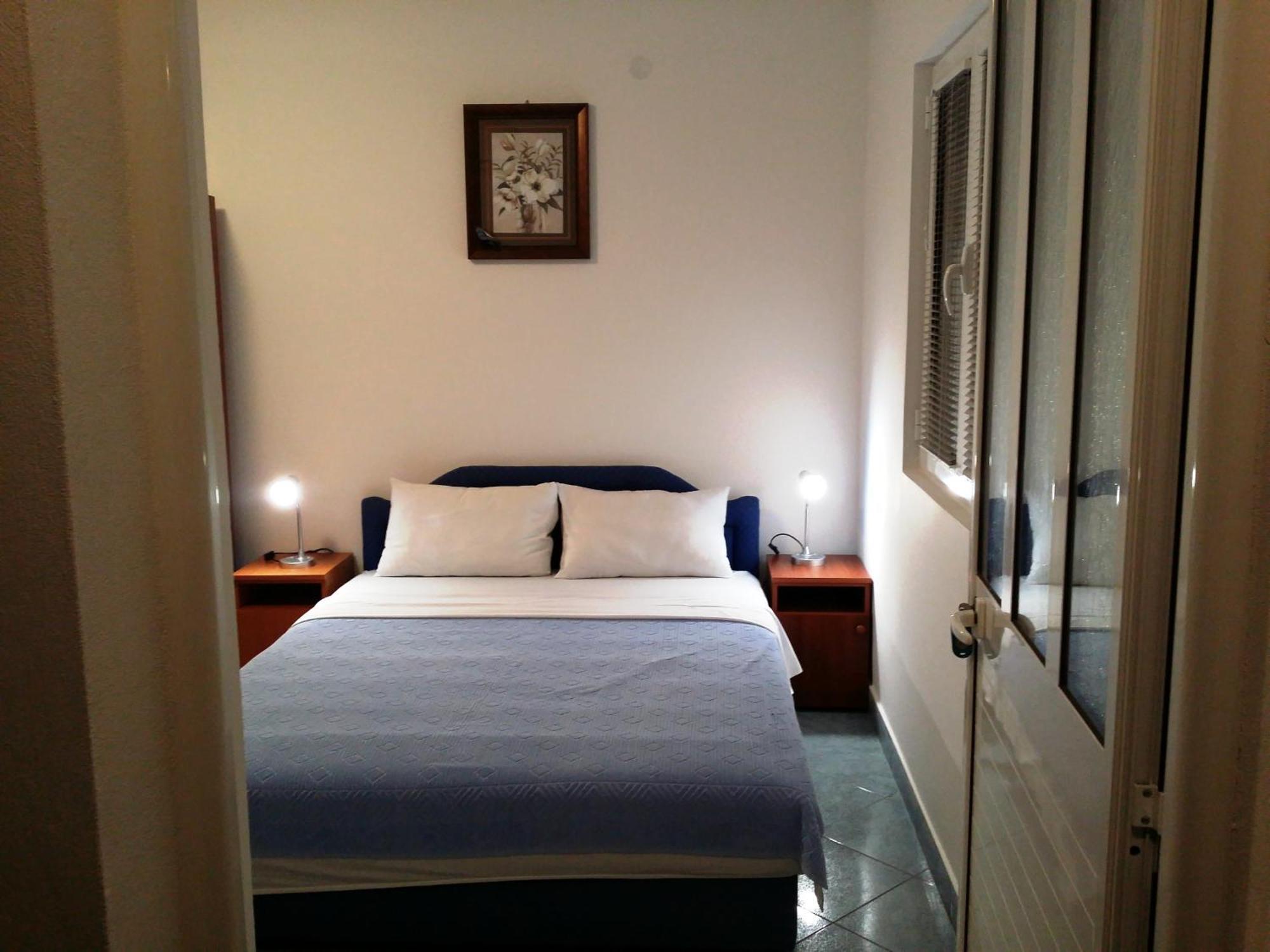 Apartments Dragisic Sveti Stefan Bilik gambar