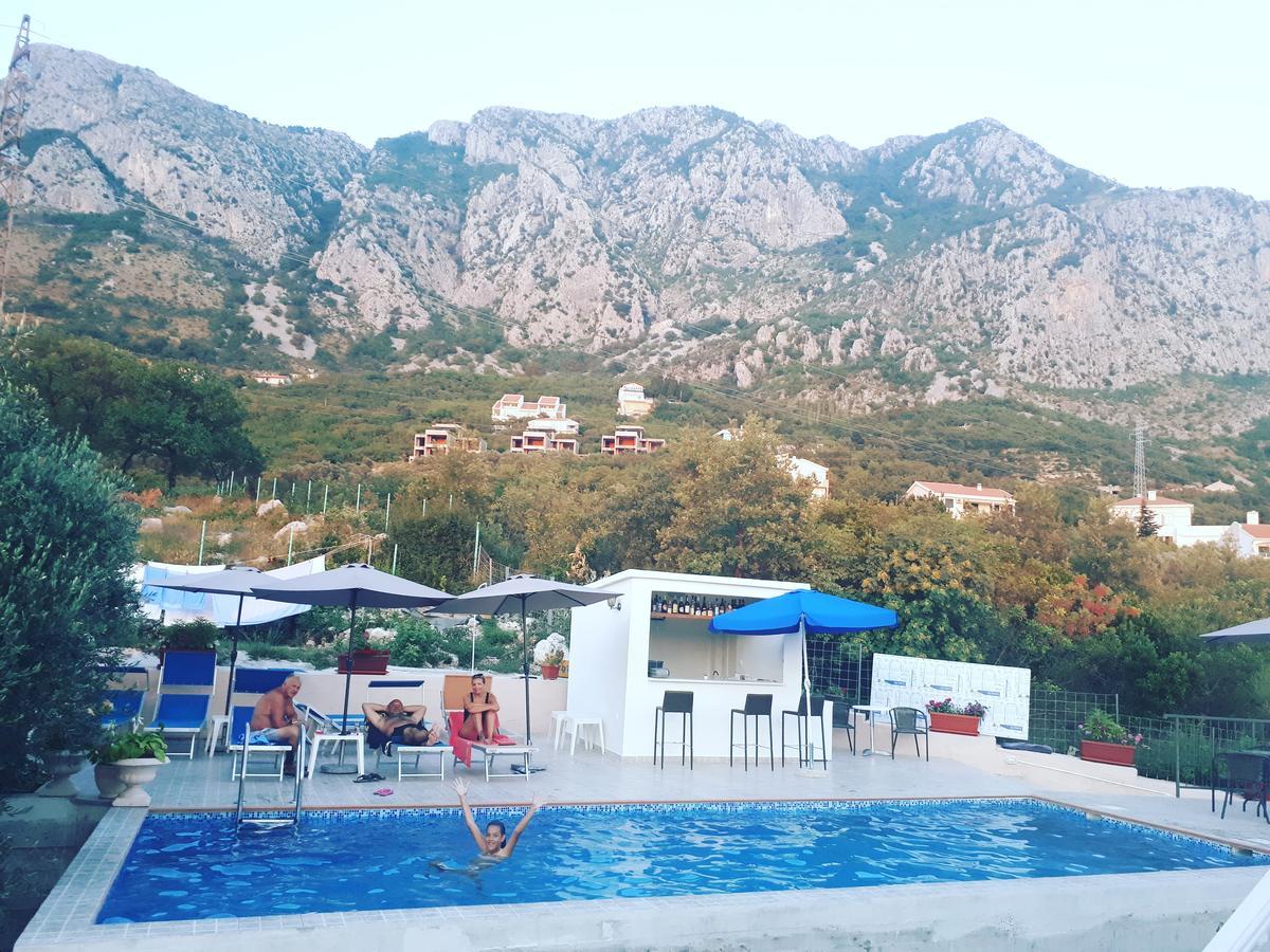 Apartments Dragisic Sveti Stefan Luaran gambar